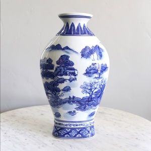 Blue and white pottery vase